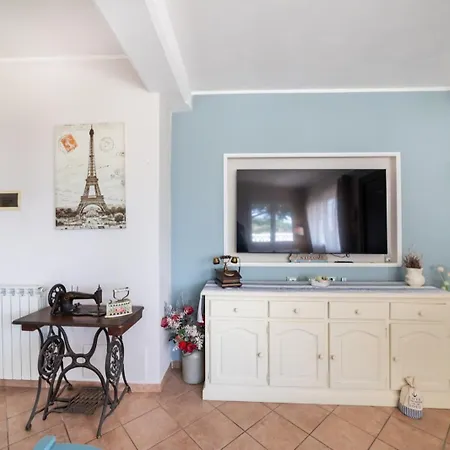 Chez Elle Apartment *